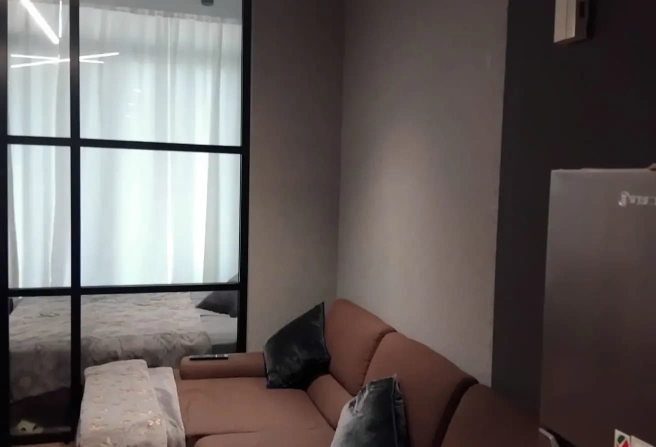 NO SECURITY DEPOSIT | FULLY FURNISHED | 12 CHQS image 2