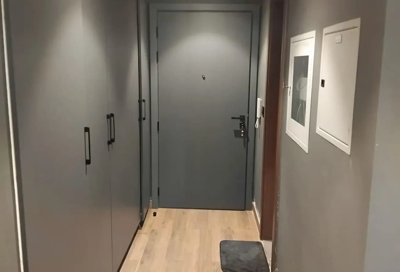 NO SECURITY DEPOSIT | FULLY FURNISHED | 12 CHQS image